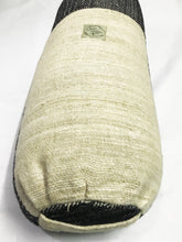 Load image into Gallery viewer, Yoga Bolster - black