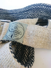 Load image into Gallery viewer, Yoga Strap - black