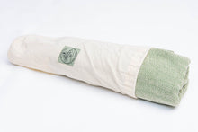Load image into Gallery viewer, Yoga Blanket - green
