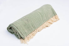 Load image into Gallery viewer, Yoga Blanket - green