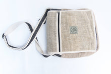 Load image into Gallery viewer, Wanderlust Bag - black
