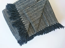 Load image into Gallery viewer, Yoga Blanket - black