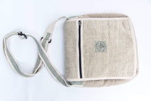 Load image into Gallery viewer, Wanderlust Bag - green
